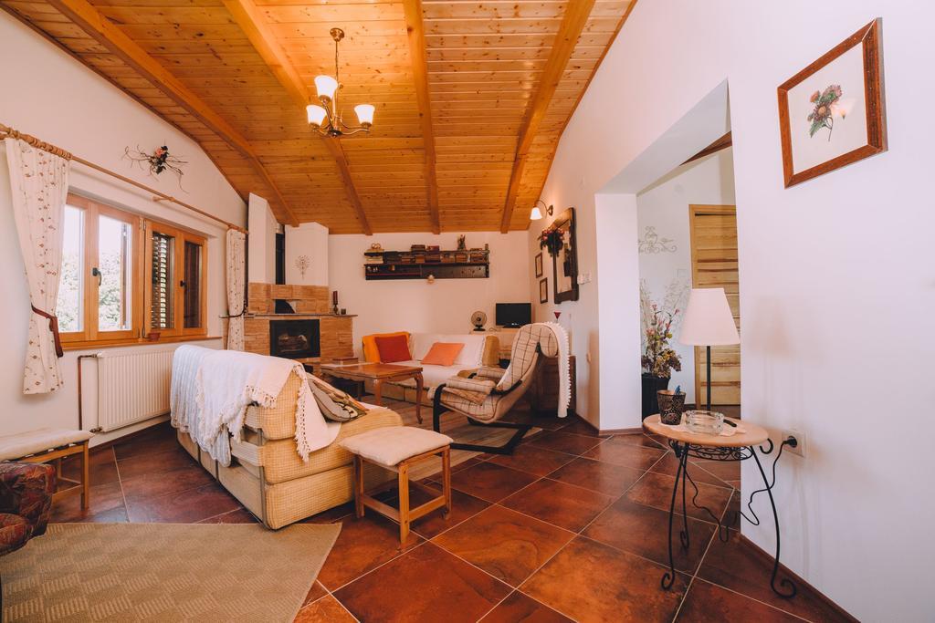 Holiday Home Castanea Praporcan Екстериор снимка