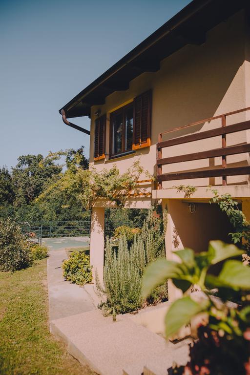 Holiday Home Castanea Praporcan Екстериор снимка